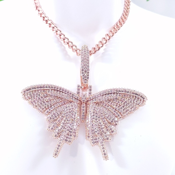💞 Rose Gold Plated Butterfly Pendant + RGP Chain - Picture 8 of 8